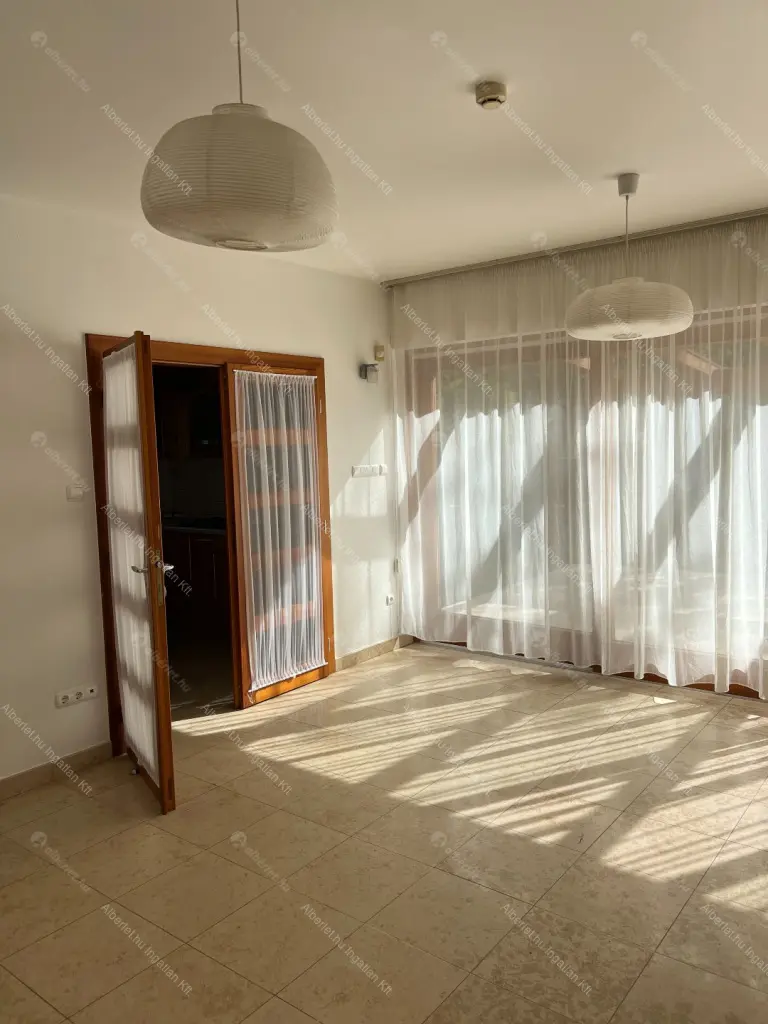 Kiadó albérlet 1158000 Ft/hó áron: Budapest, II. kerület  Kont vezér utca. Mérete: 252 nm, 6 szobás | Alberlet.hu - 6659087