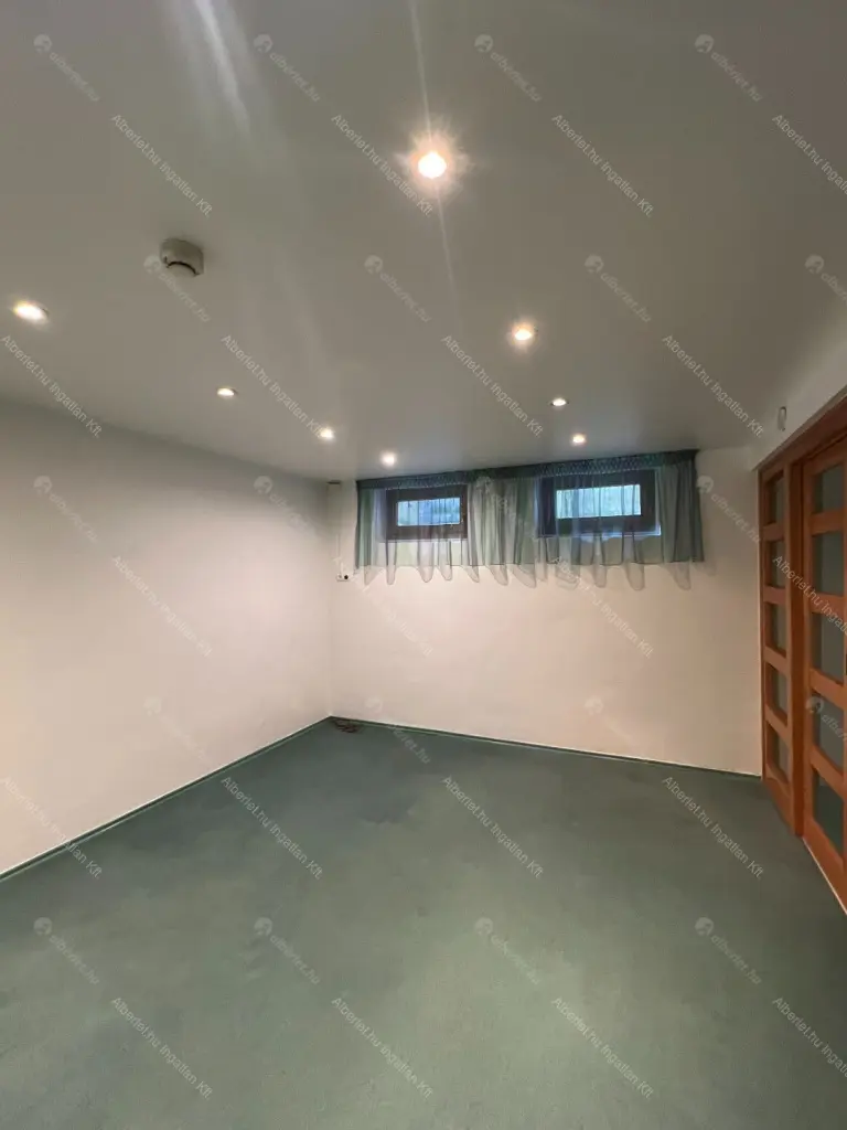 Kiadó albérlet 1158000 Ft/hó áron: Budapest, II. kerület  Kont vezér utca. Mérete: 252 nm, 6 szobás | Alberlet.hu - 6659101