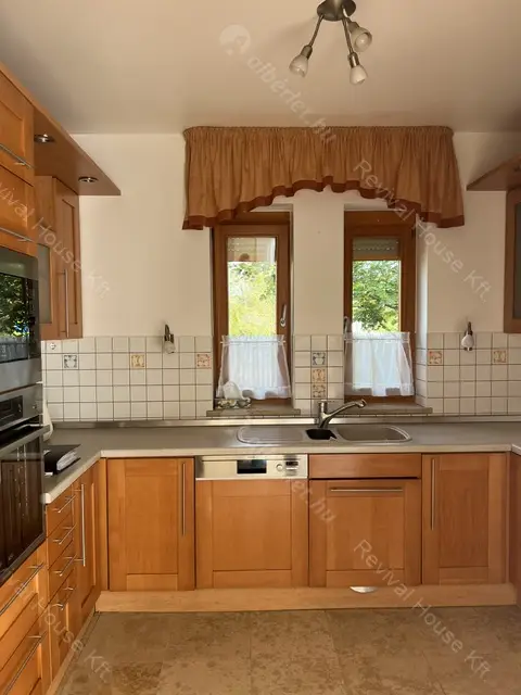 Kiadó albérlet 1160000 Ft/hó áron: Budapest, II. kerület  Kont vezér utca. Mérete: 252 nm, 6 szobás | Alberlet.hu - 6530857