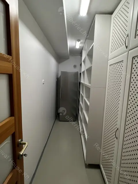 Kiadó albérlet 1160000 Ft/hó áron: Budapest, II. kerület  Kont vezér utca. Mérete: 252 nm, 6 szobás | Alberlet.hu - 6530878