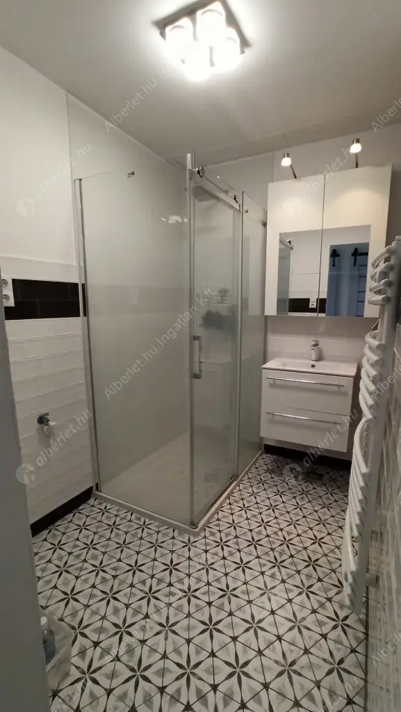 Kiadó albérlet 300000 Ft/hó áron: Budapest, II. kerület  Kuruclesi út. Mérete: 63 nm, 2 szobás | Alberlet.hu - 6634209