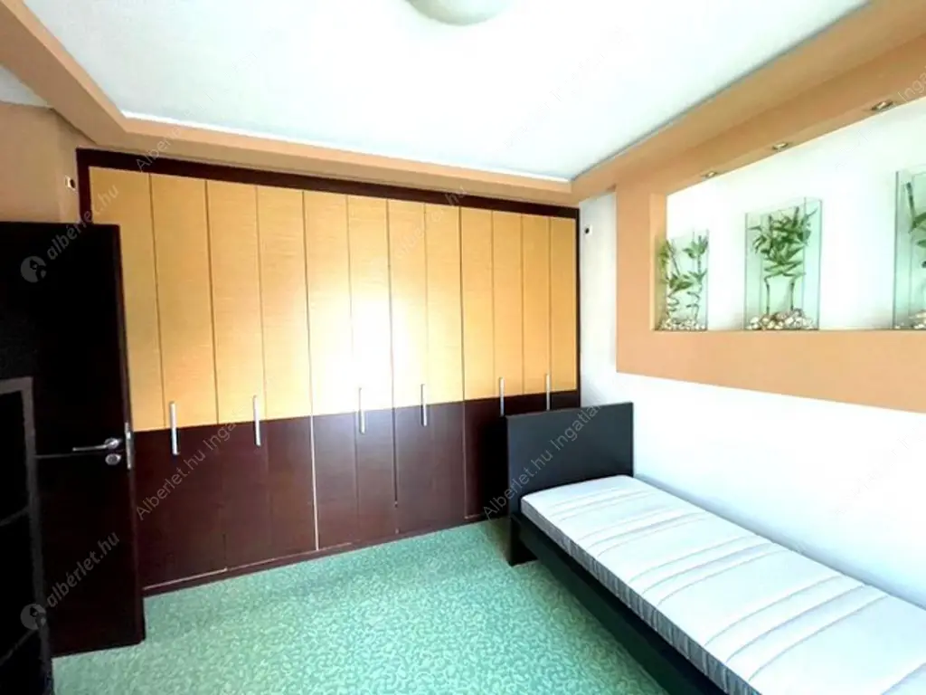 Kiadó albérlet 1350000 Ft/hó áron: Budapest, II. kerület  Lepke utca. Mérete: 166 nm, 5 szobás | Alberlet.hu - 6604515