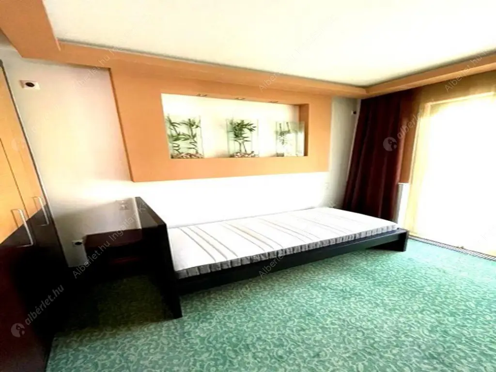 Kiadó albérlet 1350000 Ft/hó áron: Budapest, II. kerület  Lepke utca. Mérete: 166 nm, 5 szobás | Alberlet.hu - 6622756