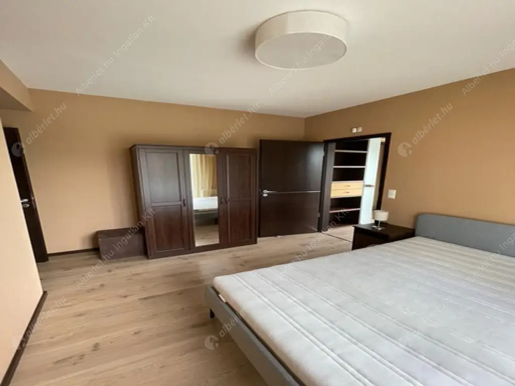 Kiadó albérlet 1350000 Ft/hó áron: Budapest, II. kerület  Lepke utca. Mérete: 166 nm, 5 szobás | Alberlet.hu - 6622770