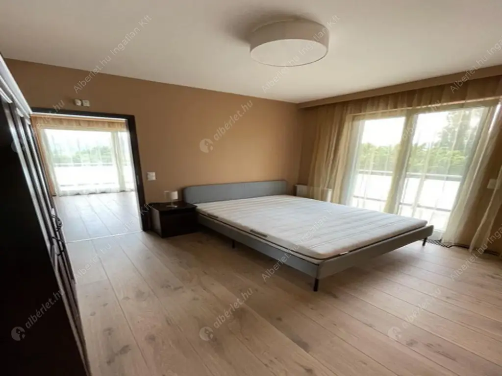 Kiadó albérlet 1350000 Ft/hó áron: Budapest, II. kerület  Lepke utca. Mérete: 166 nm, 5 szobás | Alberlet.hu - 6622771