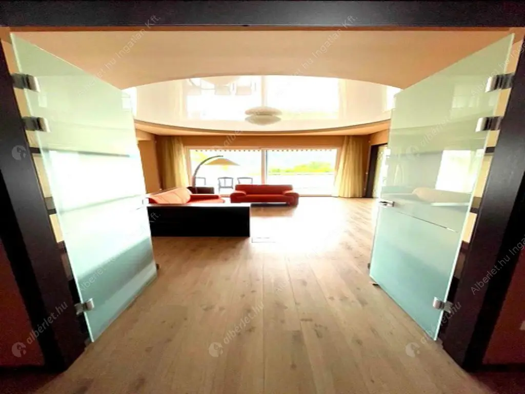 Kiadó albérlet 1350000 Ft/hó áron: Budapest, II. kerület  Lepke utca. Mérete: 166 nm, 5 szobás | Alberlet.hu - 6622772