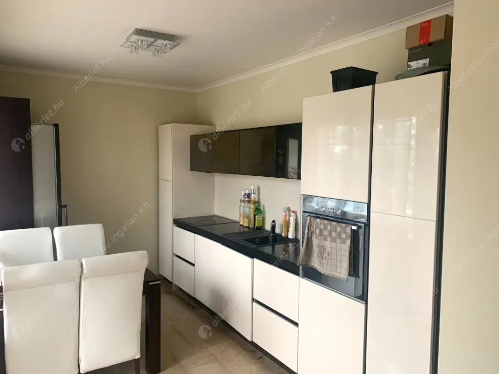 Kiadó albérlet 545000 Ft/hó áron: Budapest, II. kerület  Lepke utca. Mérete: 93 nm, 3 szobás | Alberlet.hu - 6526422