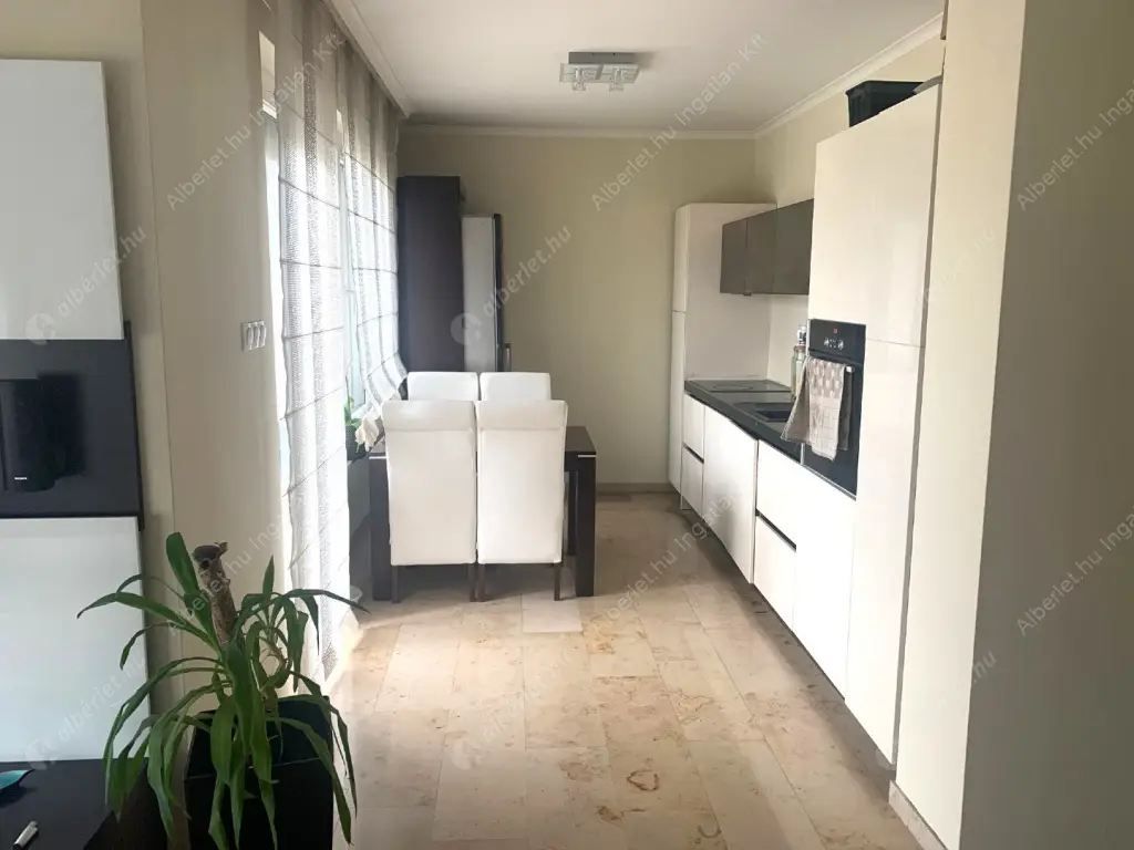 Kiadó albérlet 545000 Ft/hó áron: Budapest, II. kerület  Lepke utca. Mérete: 93 nm, 3 szobás | Alberlet.hu - 6526423