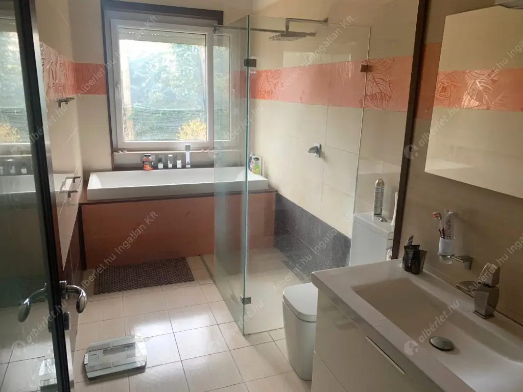 Kiadó albérlet 545000 Ft/hó áron: Budapest, II. kerület  Lepke utca. Mérete: 93 nm, 3 szobás | Alberlet.hu - 6526428