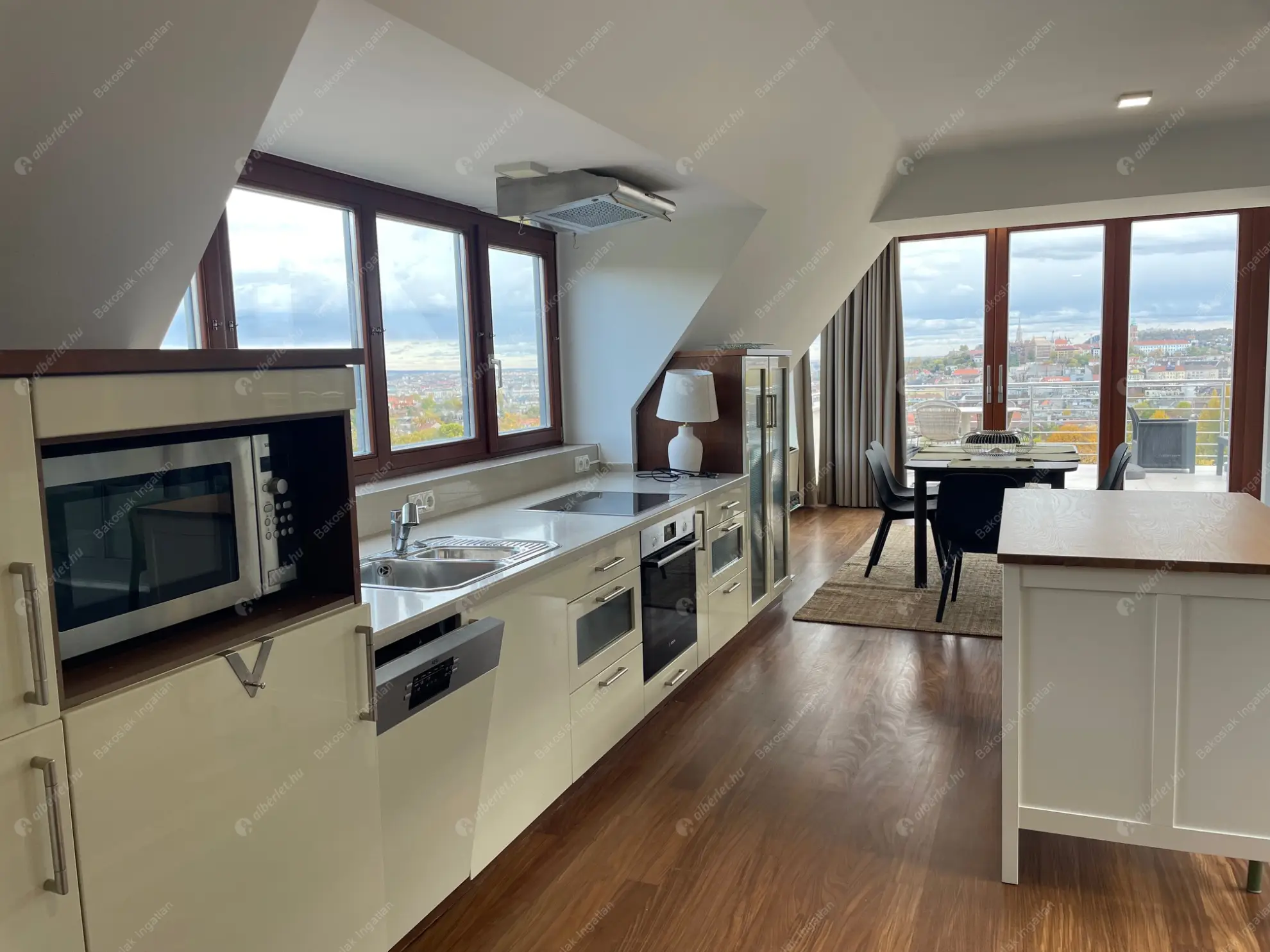 Kiadó albérlet 1165000 Ft/hó áron: Budapest, II. kerület  Lévay utca. Mérete: 130 nm, 4 szobás | Alberlet.hu - 6569641