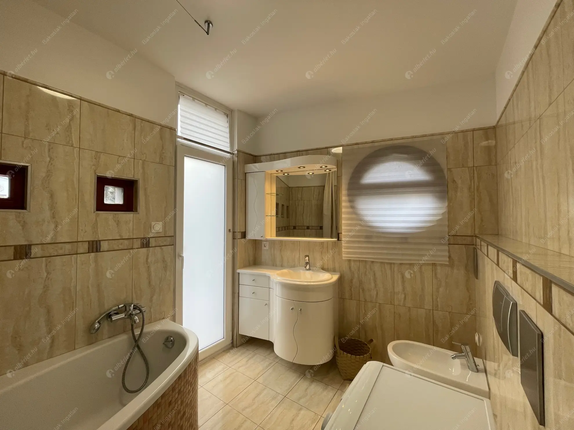 Kiadó albérlet 1165000 Ft/hó áron: Budapest, II. kerület  Lévay utca. Mérete: 130 nm, 4 szobás | Alberlet.hu - 6569650