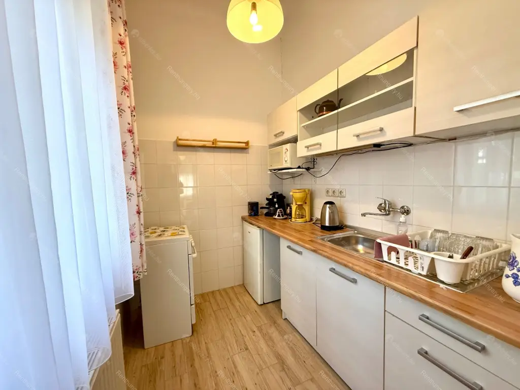 Kiadó albérlet 200000 Ft/hó áron: Budapest, II. kerület  Lóczy Lajos utca. Mérete: 36 nm, 1 szobás | Alberlet.hu - 6693539