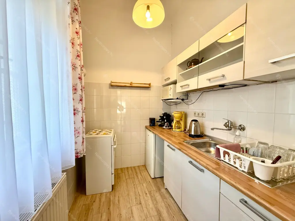 Kiadó albérlet 200000 Ft/hó áron: Budapest, II. kerület  Lóczy Lajos utca. Mérete: 36 nm, 1 szobás | Alberlet.hu - 6693548