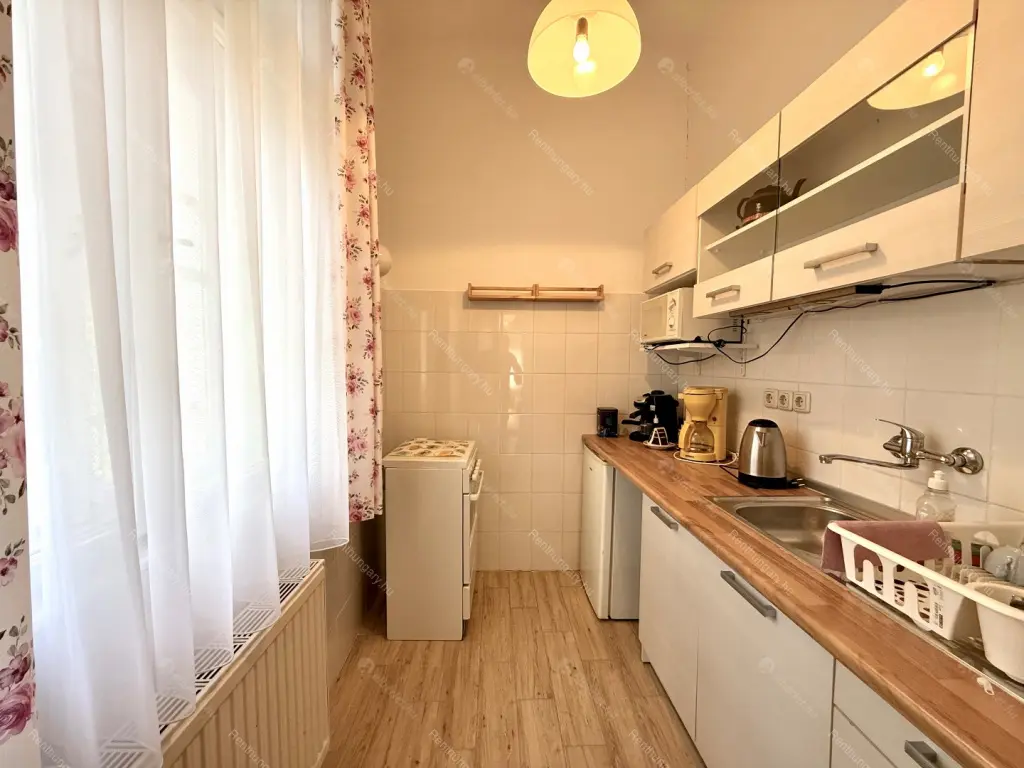 Kiadó albérlet 200000 Ft/hó áron: Budapest, II. kerület  Lóczy Lajos utca. Mérete: 36 nm, 1 szobás | Alberlet.hu - 6693549