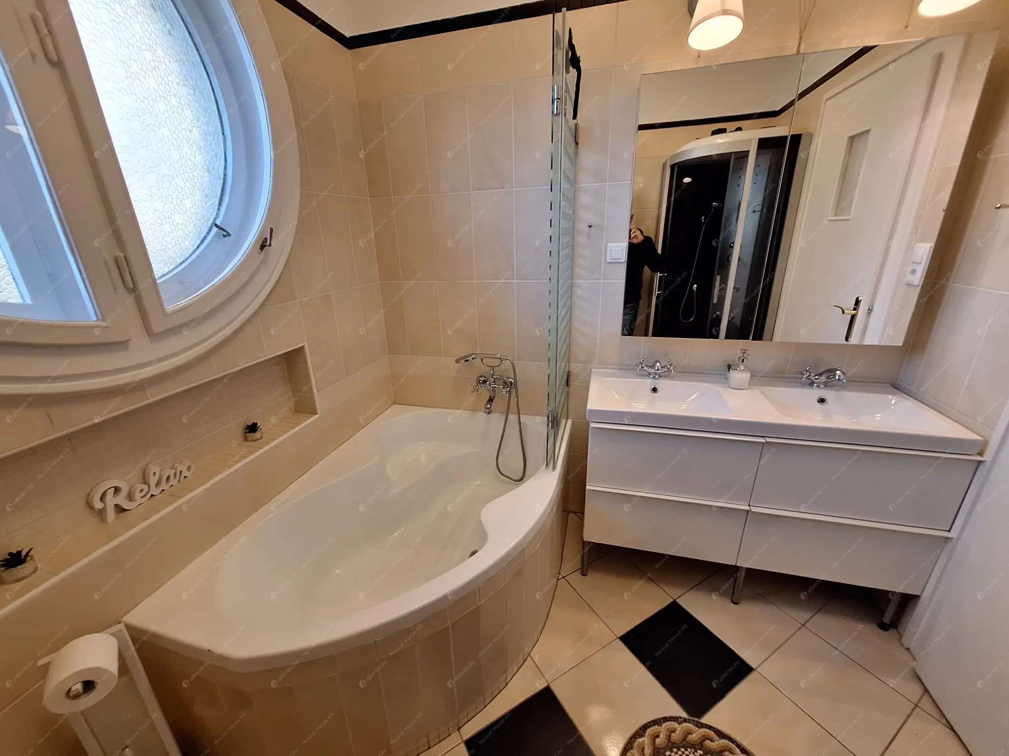 Kiadó albérlet 1067000 Ft/hó áron: Budapest, II. kerület  Lotz Károly utca. Mérete: 150 nm, 4 szobás | Alberlet.hu - 6579837