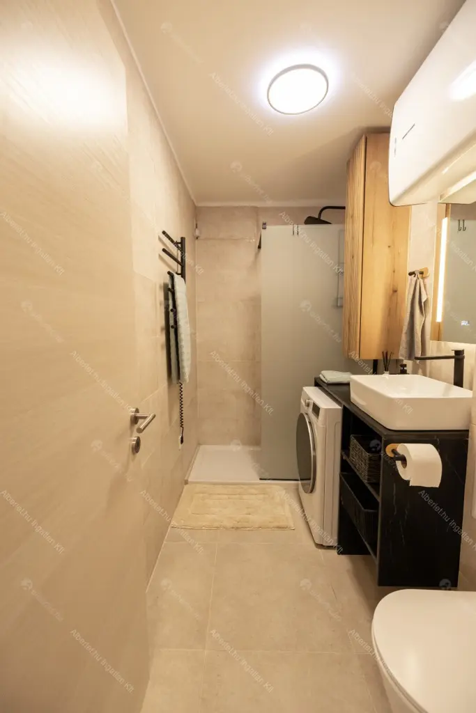 Kiadó albérlet 210000 Ft/hó áron: Budapest, II. kerület  Lotz Károly utca. Mérete: 20 nm, 1 szobás | Alberlet.hu - 6705504