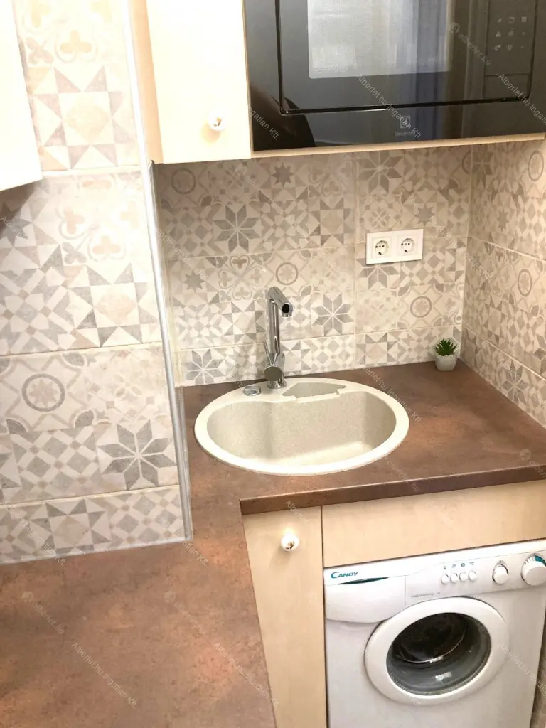 Kiadó albérlet 240000 Ft/hó áron: Budapest, II. kerület  Lövőház utca. Mérete: 31 nm, 1 szobás | Alberlet.hu - 6681090