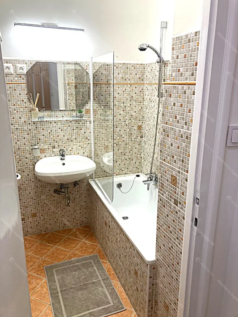 Kiadó albérlet 240000 Ft/hó áron: Budapest, II. kerület  Lövőház utca. Mérete: 31 nm, 1 szobás | Alberlet.hu - 6681093