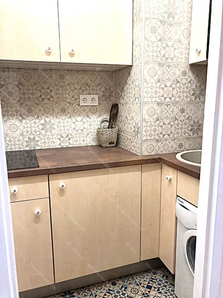 Kiadó albérlet 240000 Ft/hó áron: Budapest, II. kerület  Lövőház utca. Mérete: 31 nm, 1 szobás | Alberlet.hu - 6682870