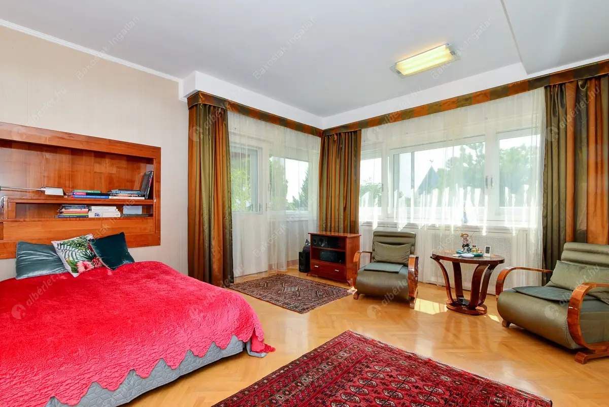 Kiadó albérlet 2496000 Ft/hó áron: Budapest, II. kerület  Mandula utca. Mérete: 320 nm, 5 szobás | Alberlet.hu - 4452236