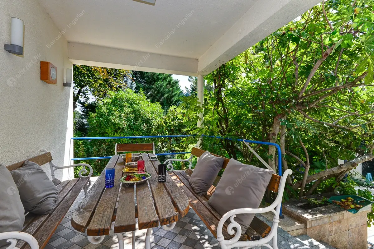 Kiadó albérlet 2496000 Ft/hó áron: Budapest, II. kerület  Mandula utca. Mérete: 320 nm, 5 szobás | Alberlet.hu - 4452240