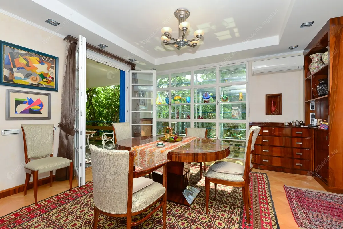 Kiadó albérlet 2496000 Ft/hó áron: Budapest, II. kerület  Mandula utca. Mérete: 320 nm, 5 szobás | Alberlet.hu - 4452246