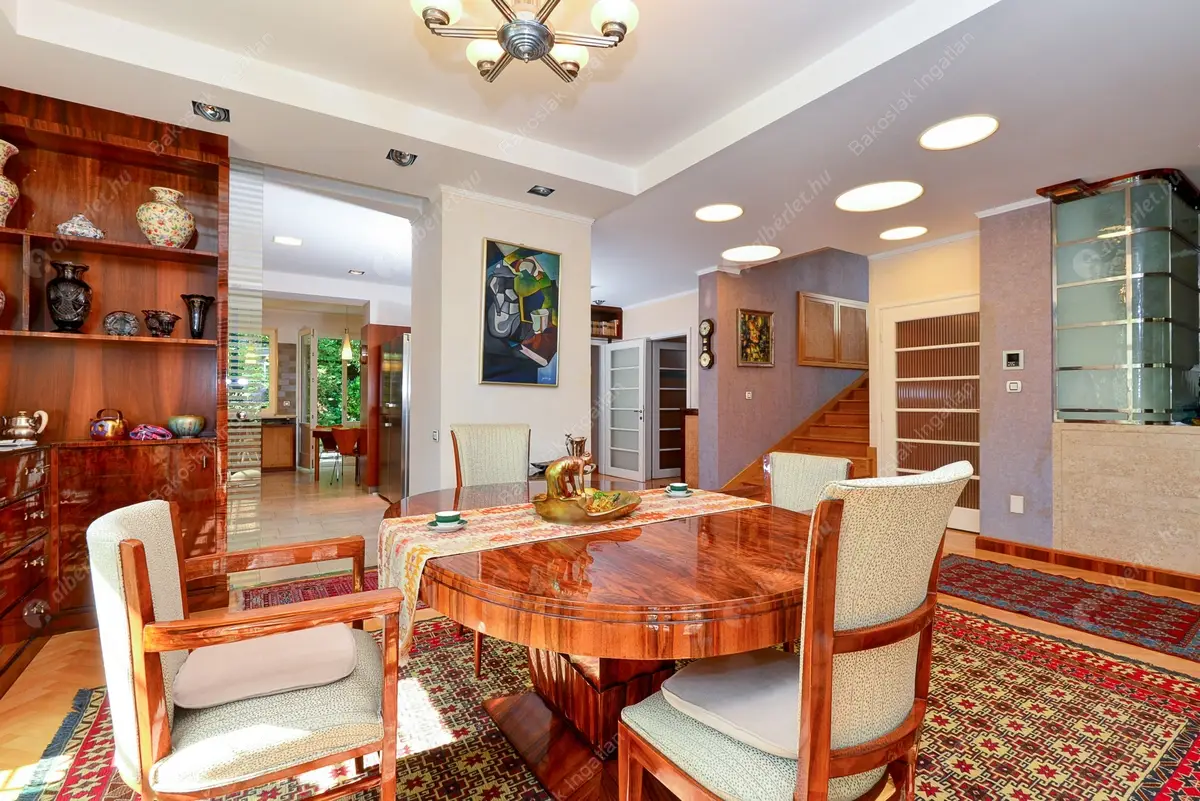 Kiadó albérlet 2496000 Ft/hó áron: Budapest, II. kerület  Mandula utca. Mérete: 320 nm, 5 szobás | Alberlet.hu - 4452253