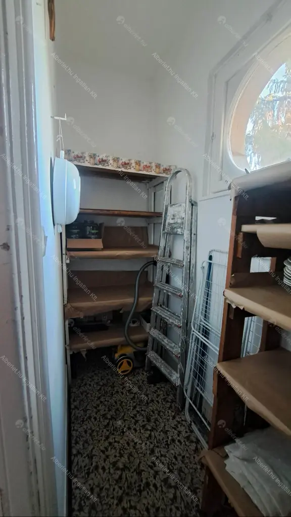 Kiadó albérlet 300000 Ft/hó áron: Budapest, II. kerület  Marczibányi tér. Mérete: 70 nm, 1 szobás | Alberlet.hu - 6694540