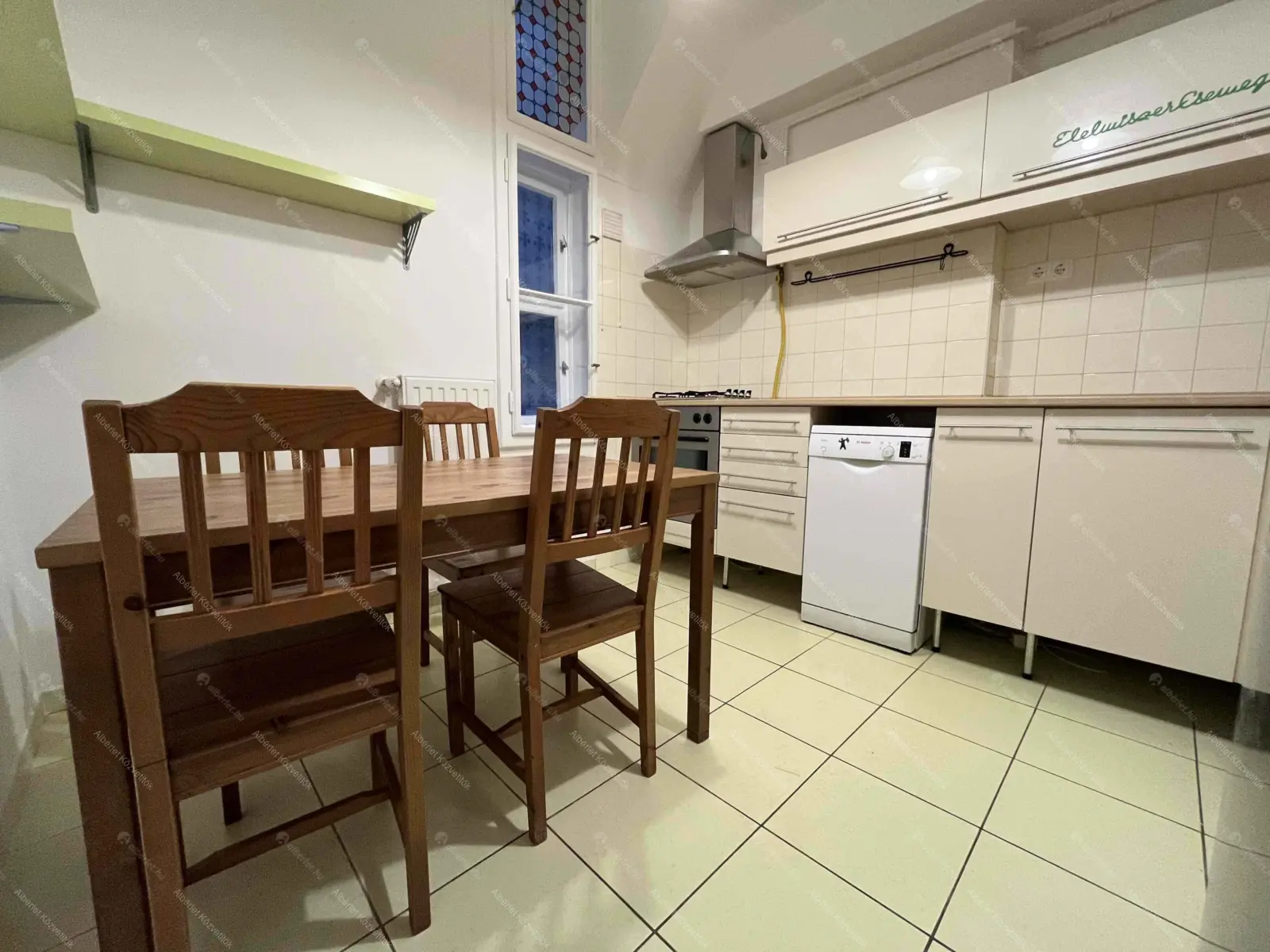 Kiadó albérlet 360000 Ft/hó áron: Budapest, II. kerület  Margit körút. Mérete: 102 nm, 3 szobás | Alberlet.hu - 6703880