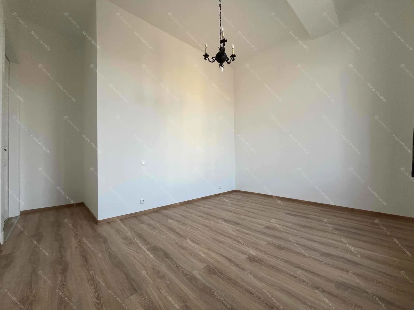 Kiadó albérlet 360000 Ft/hó áron: Budapest, II. kerület  Margit körút. Mérete: 102 nm, 3 szobás | Alberlet.hu - 6703894