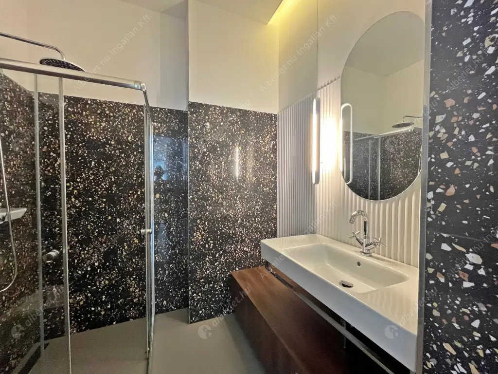 Kiadó albérlet 694000 Ft/hó áron: Budapest, II. kerület  Margit körút. Mérete: 66 nm, 1 szobás | Alberlet.hu - 6625296