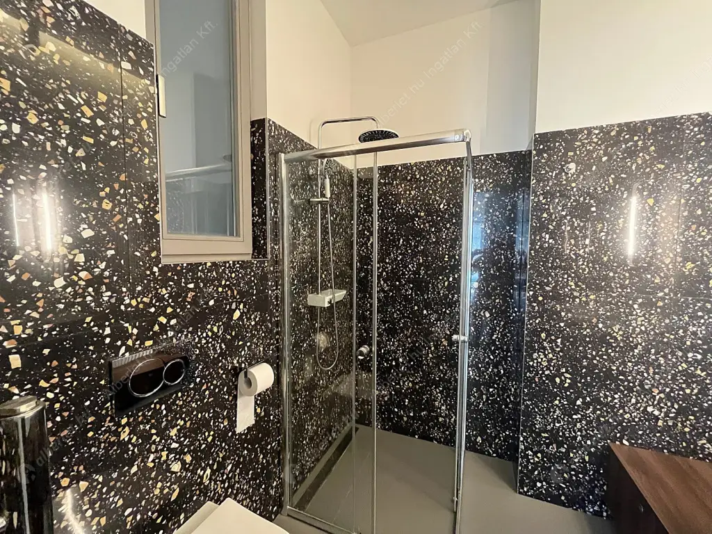 Kiadó albérlet 694000 Ft/hó áron: Budapest, II. kerület  Margit körút. Mérete: 66 nm, 1 szobás | Alberlet.hu - 6625297