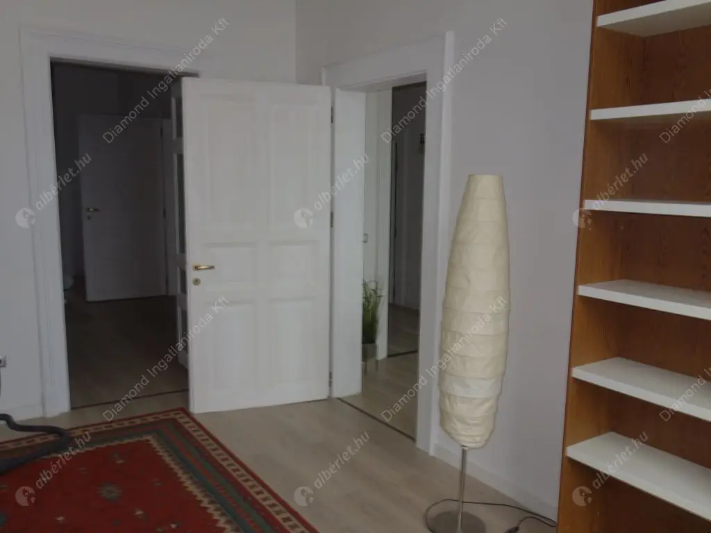 Kiadó albérlet 463000 Ft/hó áron: Budapest, II. kerület  Margit körút. Mérete: 83 nm, 3 szobás | Alberlet.hu - 5748193