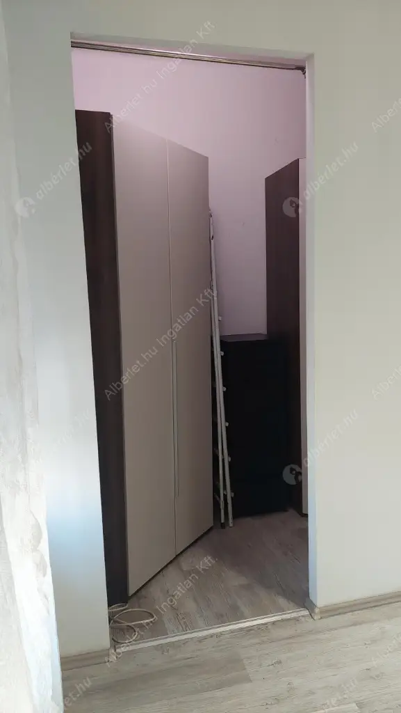 Kiadó albérlet 350000 Ft/hó áron: Budapest, II. kerület  Margit körút. Mérete: 93 nm, 3 szobás | Alberlet.hu - 6618681