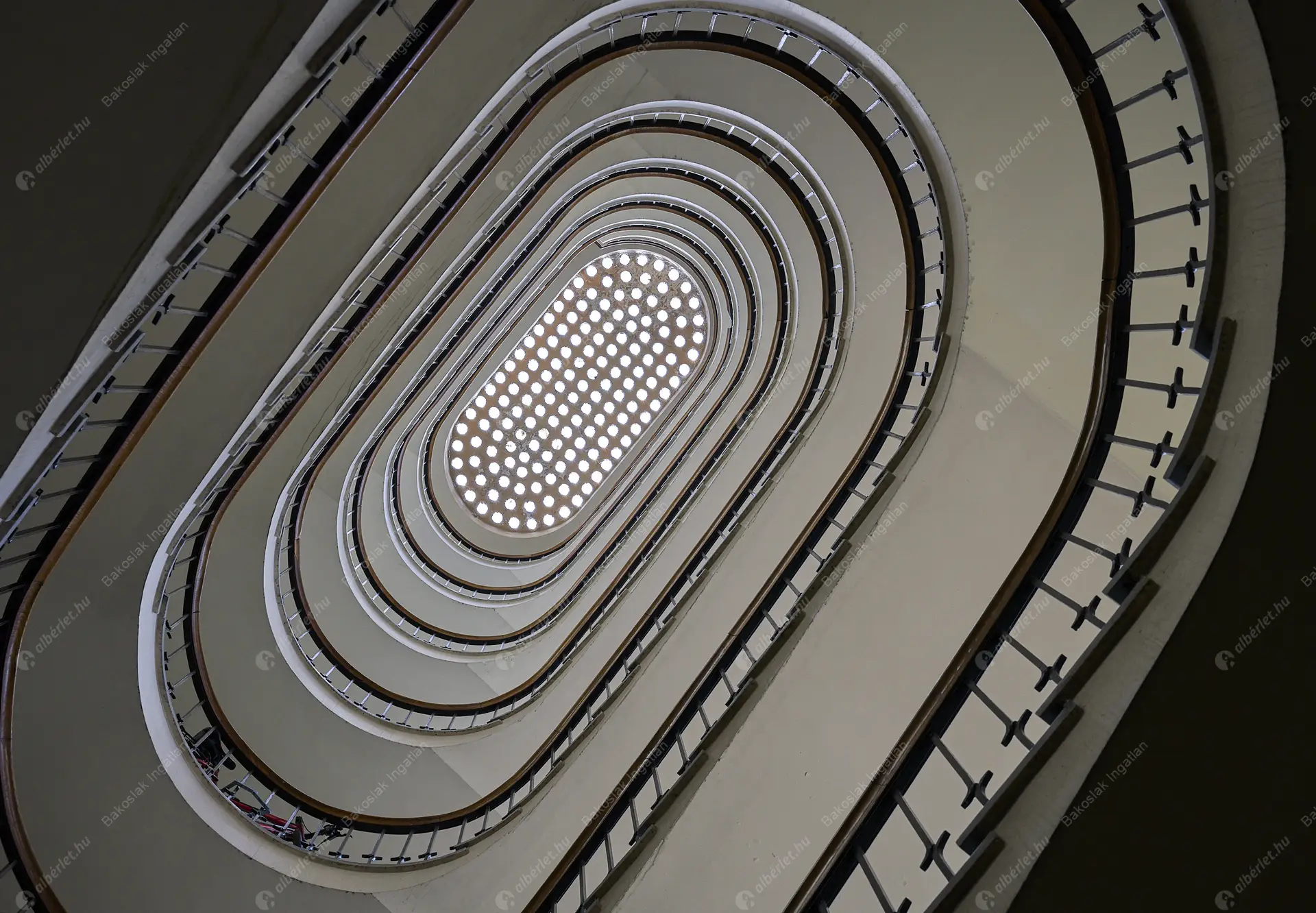 Kiadó albérlet 621000 Ft/hó áron: Budapest, II. kerület  Mecset utca. Mérete: 64 nm, 2 szobás | Alberlet.hu - 6337232