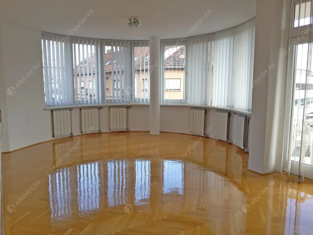Kiadó albérlet 718000 Ft/hó áron: Budapest, II. kerület  Medve utca. Mérete: 141 nm, 4 szobás | Alberlet.hu - 6519155