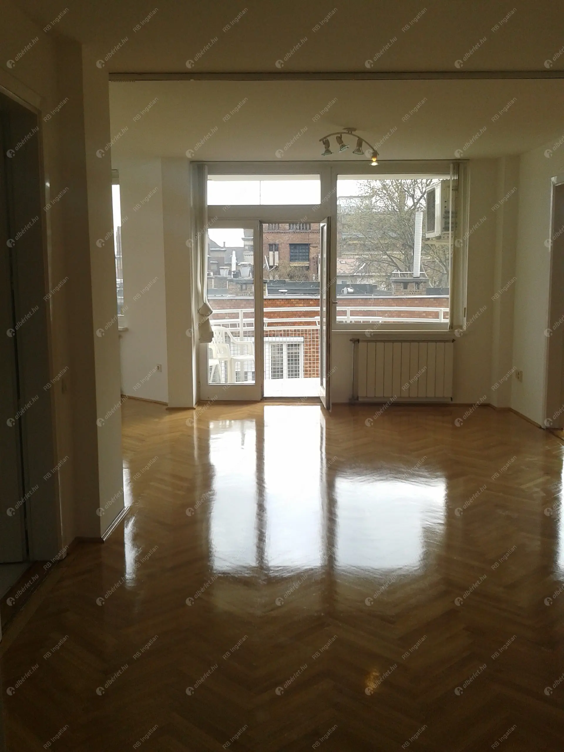 Kiadó albérlet 700000 Ft/hó áron: Budapest, II. kerület  Medve utca. Mérete: 141 nm, 4 szobás | Alberlet.hu - 6572362