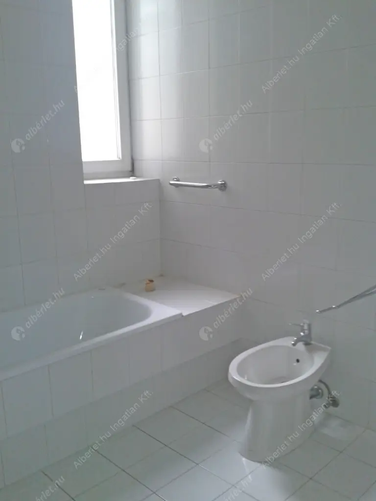 Kiadó albérlet 700000 Ft/hó áron: Budapest, II. kerület  Medve utca. Mérete: 141 nm, 4 szobás | Alberlet.hu - 6597975