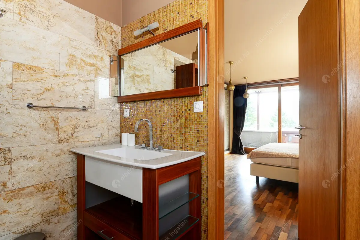 Kiadó albérlet 1738000 Ft/hó áron: Budapest, II. kerület  Pasaréti tér. Mérete: 160 nm, 4 szobás | Alberlet.hu - 5169249