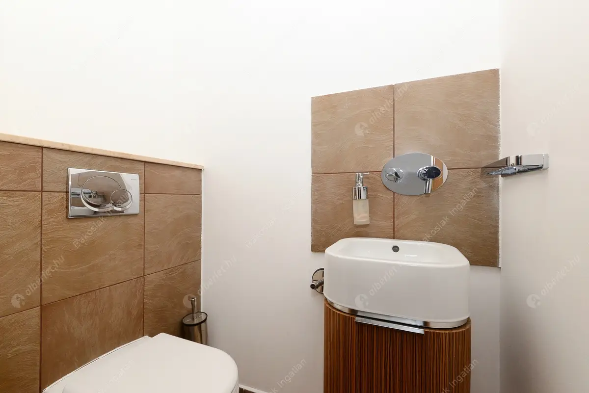 Kiadó albérlet 1738000 Ft/hó áron: Budapest, II. kerület  Pasaréti tér. Mérete: 160 nm, 4 szobás | Alberlet.hu - 5169251