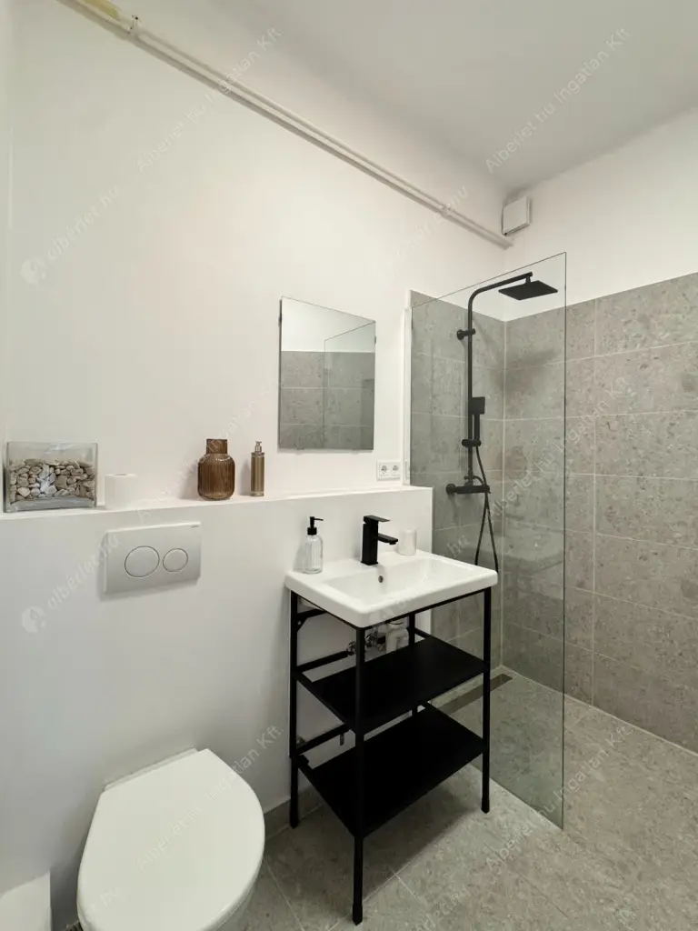 Kiadó albérlet 219000 Ft/hó áron: Budapest, II. kerület  Pasaréti út. Mérete: 33 nm, 1 szobás | Alberlet.hu - 6576412