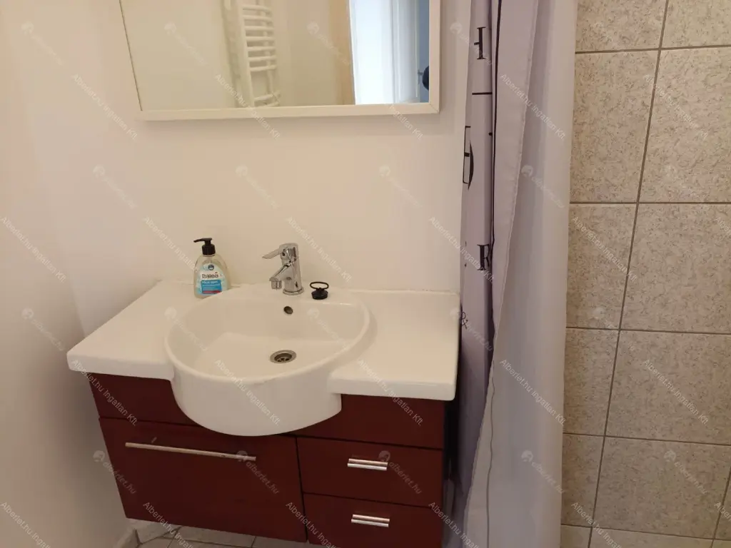 Kiadó albérlet 170000 Ft/hó áron: Budapest, II. kerület  Pasaréti út. Mérete: 35 nm, 1 szobás | Alberlet.hu - 6701464