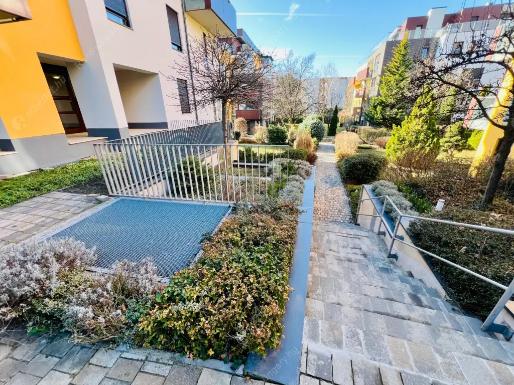 Kiadó albérlet 360000 Ft/hó áron: Budapest, II. kerület  Pasaréti út. Mérete: 57 nm, 2 szobás | Alberlet.hu - 6623360