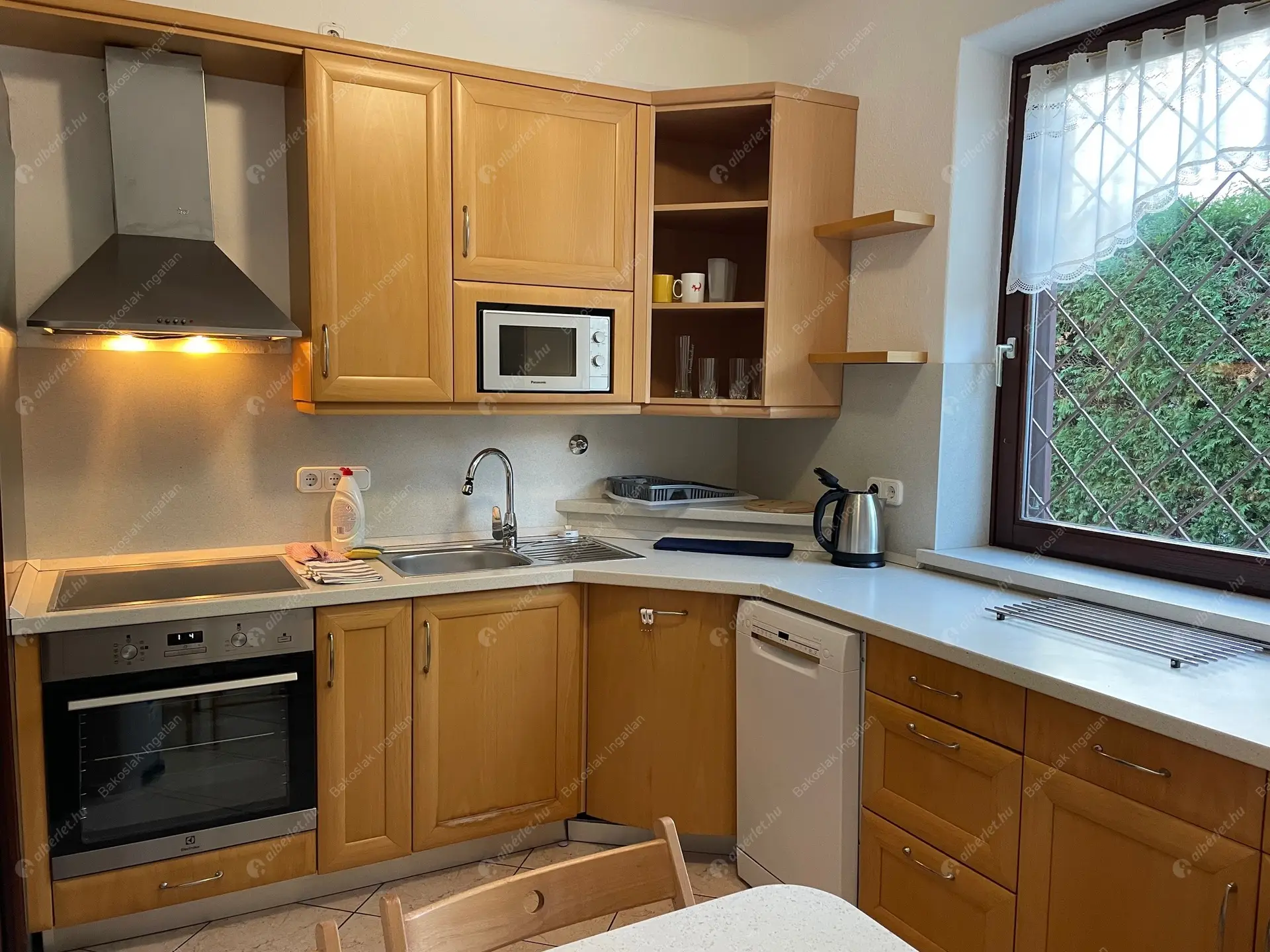 Kiadó albérlet 660000 Ft/hó áron: Budapest, II. kerület  Pusztaszeri út. Mérete: 105 nm, 3 szobás | Alberlet.hu - 6543662