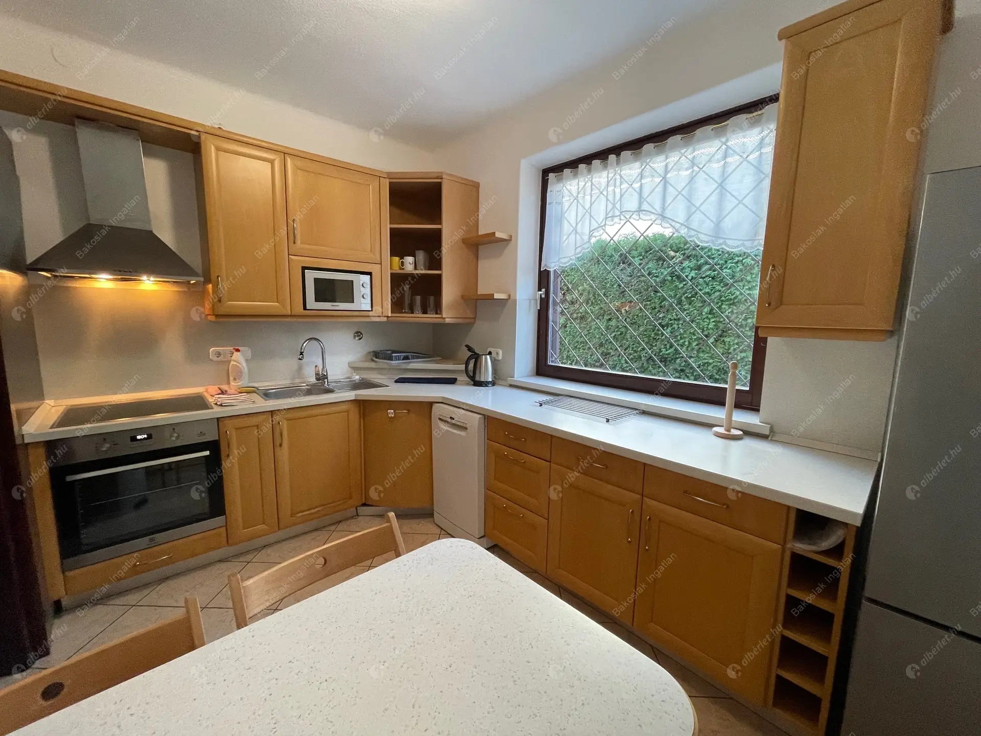 Kiadó albérlet 660000 Ft/hó áron: Budapest, II. kerület  Pusztaszeri út. Mérete: 105 nm, 3 szobás | Alberlet.hu - 6543663