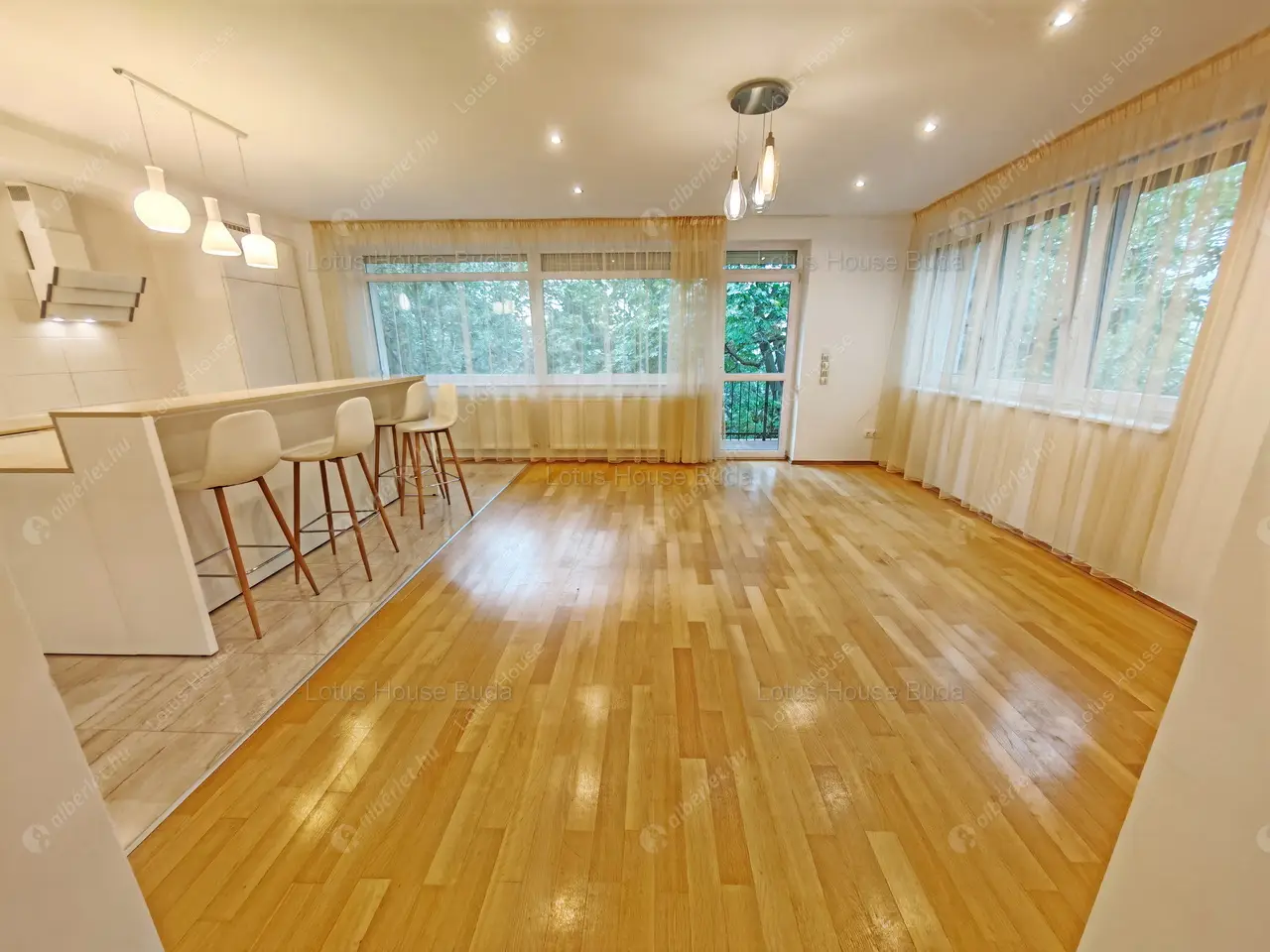 Kiadó albérlet 490000 Ft/hó áron: Budapest, II. kerület  Pusztaszeri út. Mérete: 138 nm, 4 szobás | Alberlet.hu - 6571043