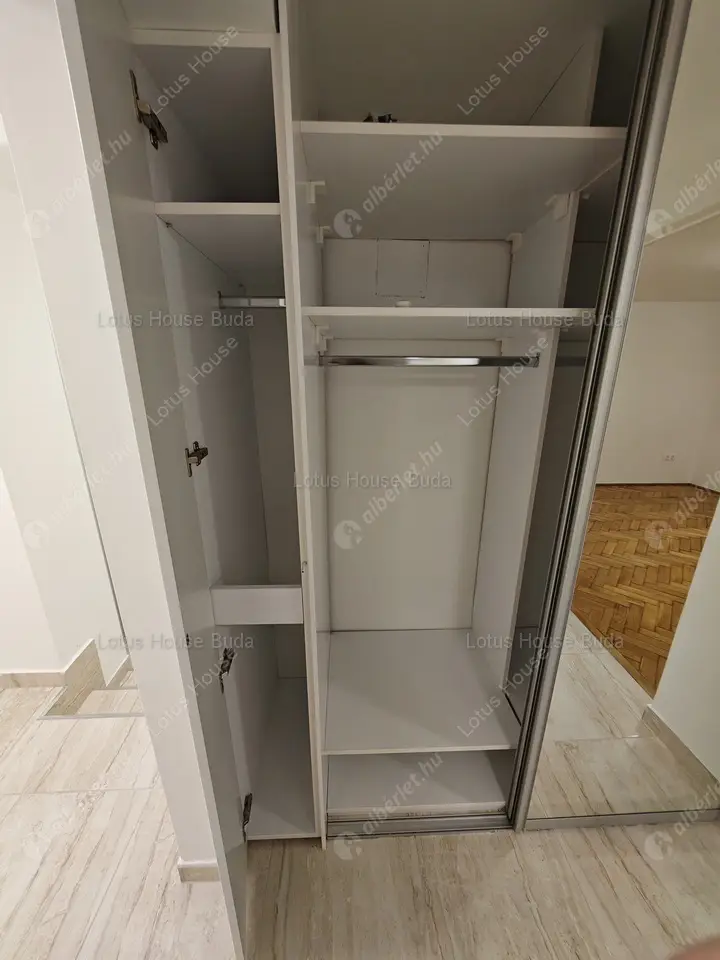 Kiadó albérlet 490000 Ft/hó áron: Budapest, II. kerület  Pusztaszeri út. Mérete: 138 nm, 4 szobás | Alberlet.hu - 6571055