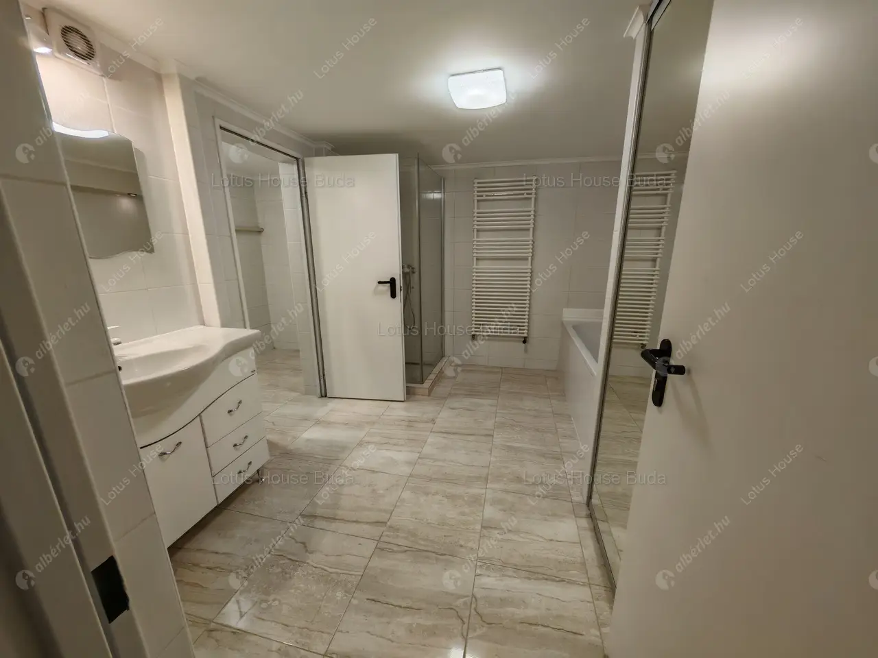 Kiadó albérlet 490000 Ft/hó áron: Budapest, II. kerület  Pusztaszeri út. Mérete: 138 nm, 4 szobás | Alberlet.hu - 6571059