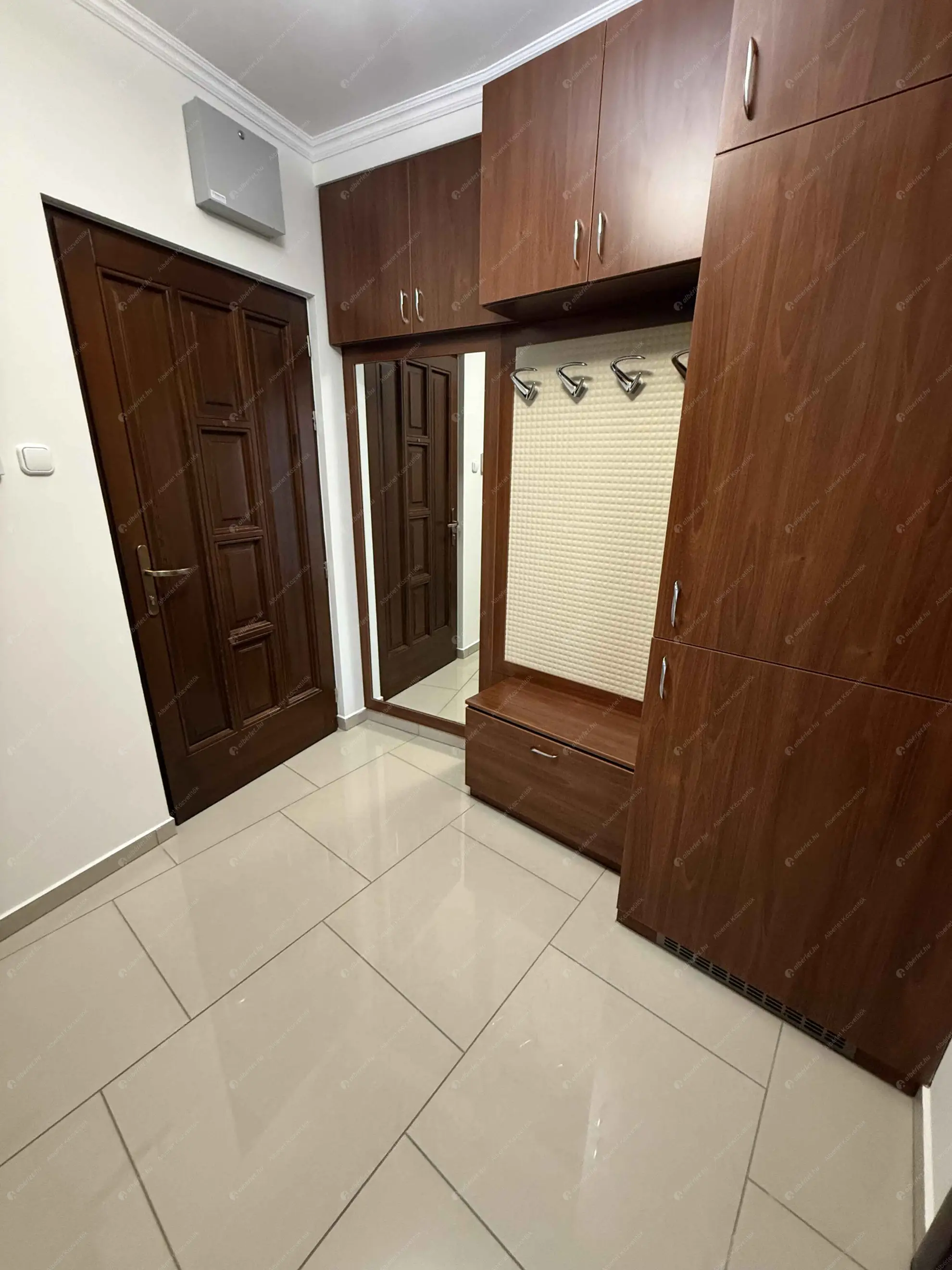 Kiadó albérlet 460000 Ft/hó áron: Budapest, II. kerület  Pusztaszeri út. Mérete: 70 nm, 2 szobás | Alberlet.hu - 6589410