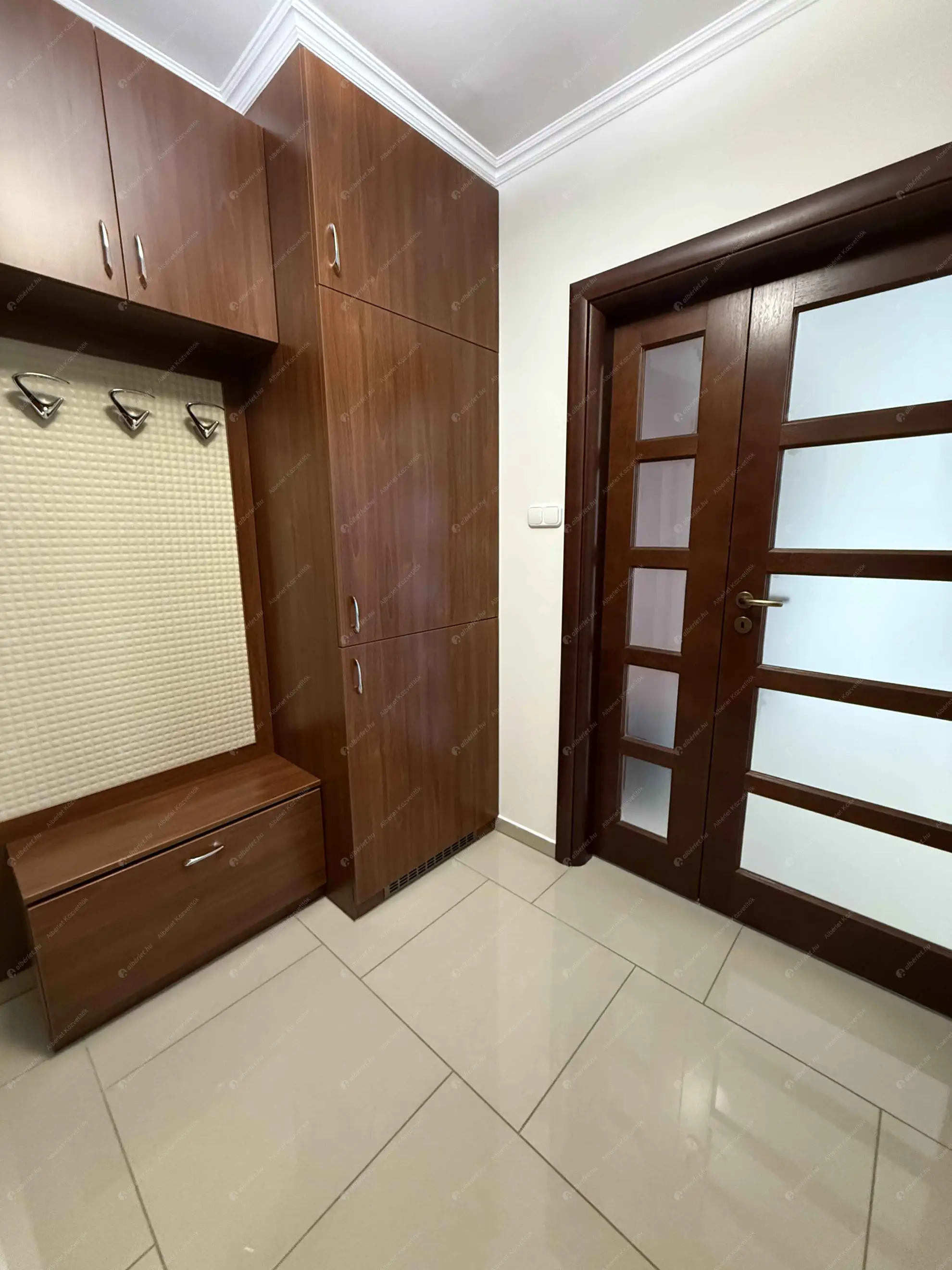 Kiadó albérlet 460000 Ft/hó áron: Budapest, II. kerület  Pusztaszeri út. Mérete: 70 nm, 2 szobás | Alberlet.hu - 6589412